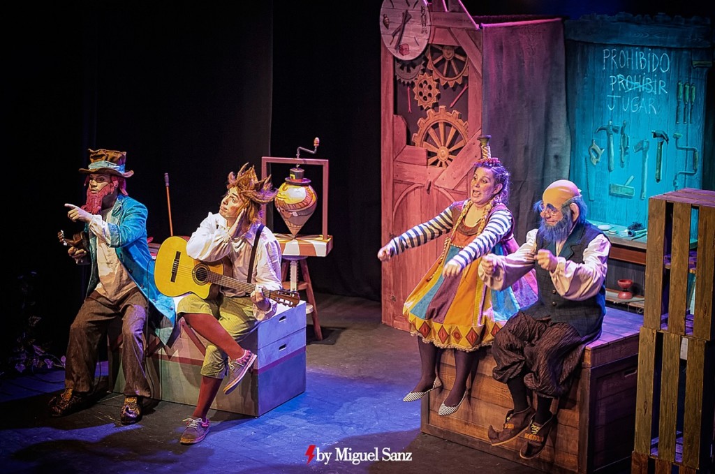 Imagen de Nada en su lugar, de Almozandia