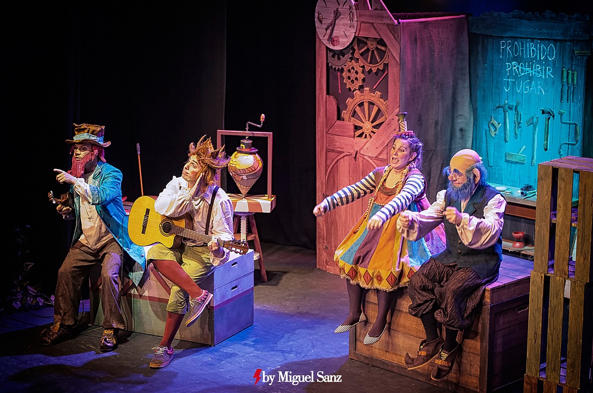 «Nada en su lugar», espectáculo familiar de Almozandia, el 22 de febrero en el Teatro del CDS